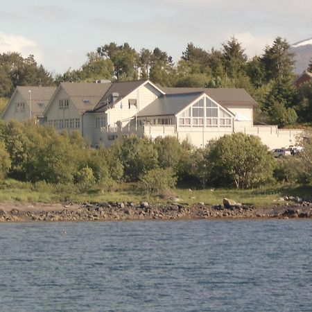 Ytterland Aalesund Airport Hotel מראה חיצוני תמונה