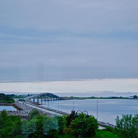 Ytterland Aalesund Airport Hotel מראה חיצוני תמונה