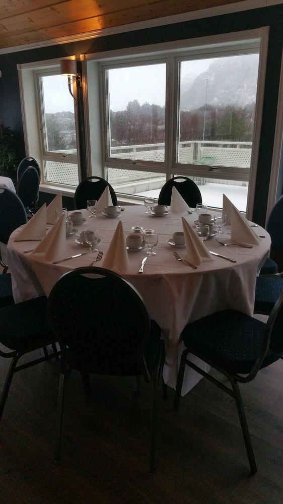 Ytterland Aalesund Airport Hotel מראה חיצוני תמונה