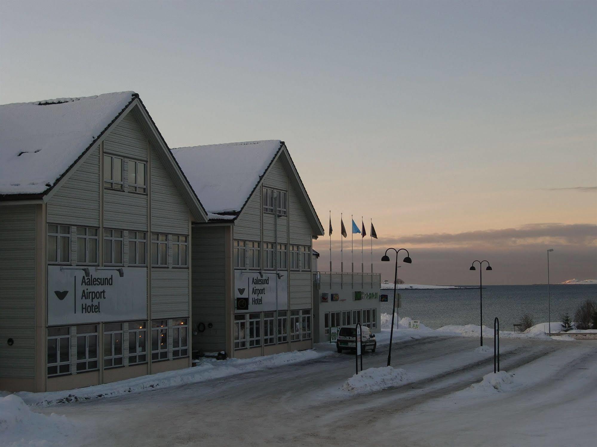 Ytterland Aalesund Airport Hotel מראה חיצוני תמונה